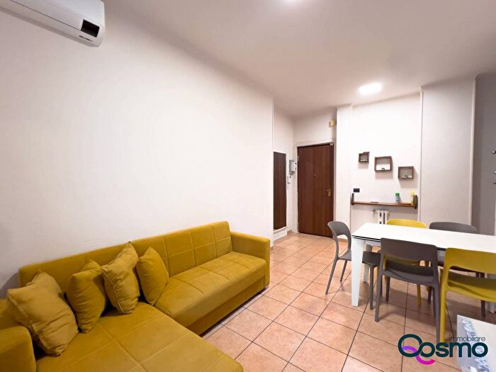 Appartamento quadrilocale in affitto in Via Carlo Dolci, San Siro, Milano