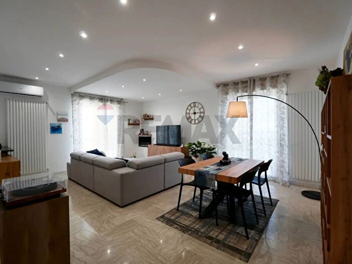 Appartamento quadrilocale in vendita in Via Kennedy, Triggiano