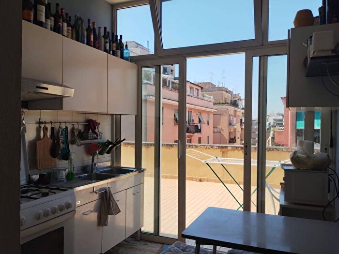 Appartamento quadrilocale in affitto in Via Chianti, Bologna, Roma