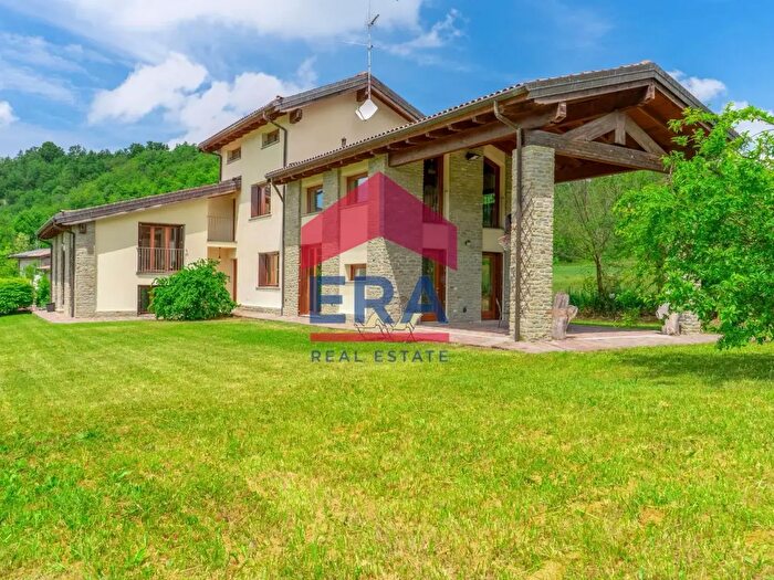 Casa con 5 locali in vendita in Paravello b, Val Di Nizza