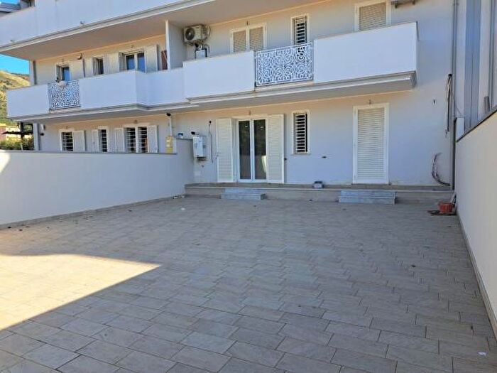 Appartamento trilocale in vendita in Prolungamento Viale della Libertà, Santa Maria A Vico