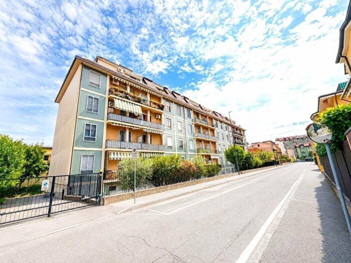 Appartamento quadrilocale in vendita in APPARTAMENTO VIA MONTELLO, Centro, Cologno Monzese