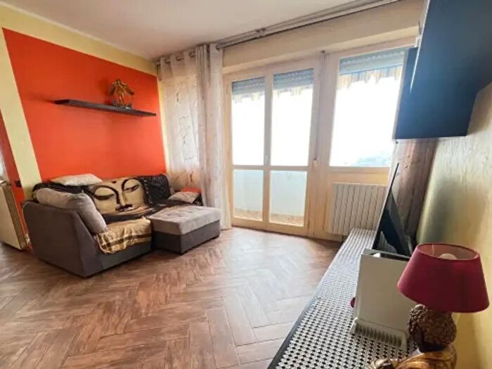 Appartamento con 6 locali in vendita in Via Cesare Pavese, Genova