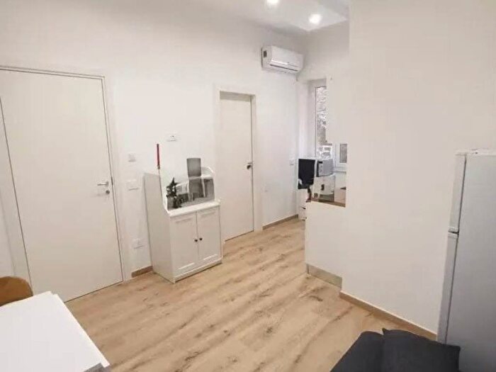 Appartamento bilocale in affitto in Via Filippo Palizzi, Vomero, Napoli