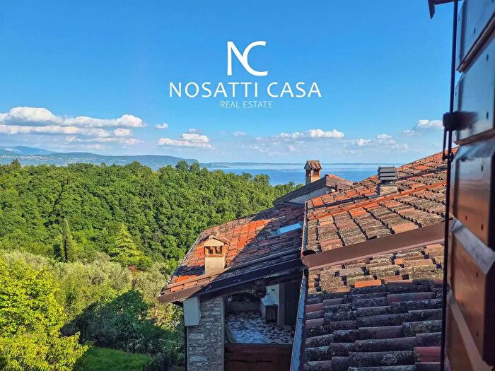 Casa quadrilocale in vendita in Bezzuglio, Toscolano Maderno