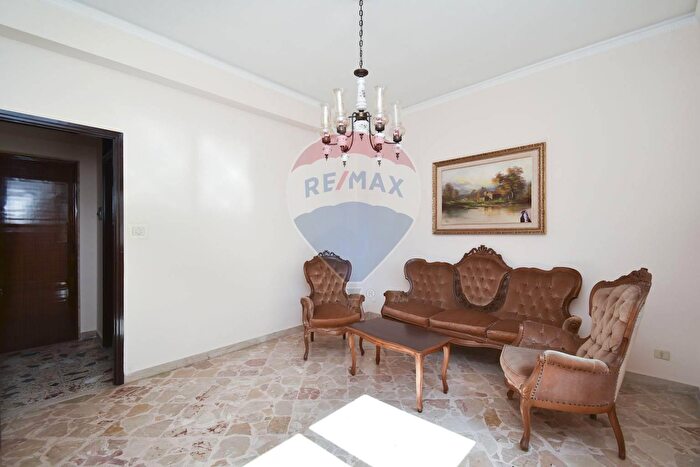 Appartamento con 6 locali in vendita in Via Amerigo Vespucci, Giarre