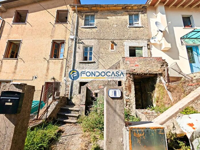 Casa trilocale in vendita in Via Martiri del Lavoro, Seravezza
