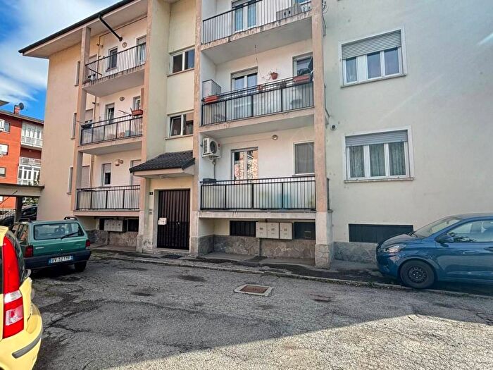 Appartamento quadrilocale in affitto in Via Buthier, Centro, Aosta