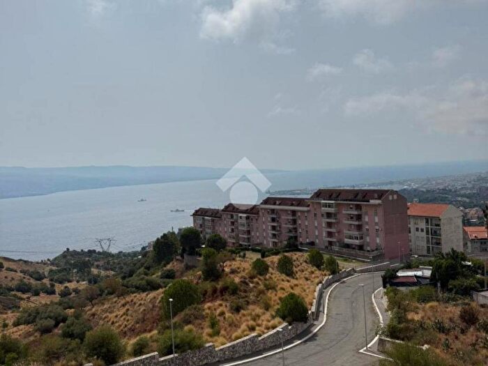 Appartamento quadrilocale in affitto in Via Annunziata, Annunziata Bassa, Messina