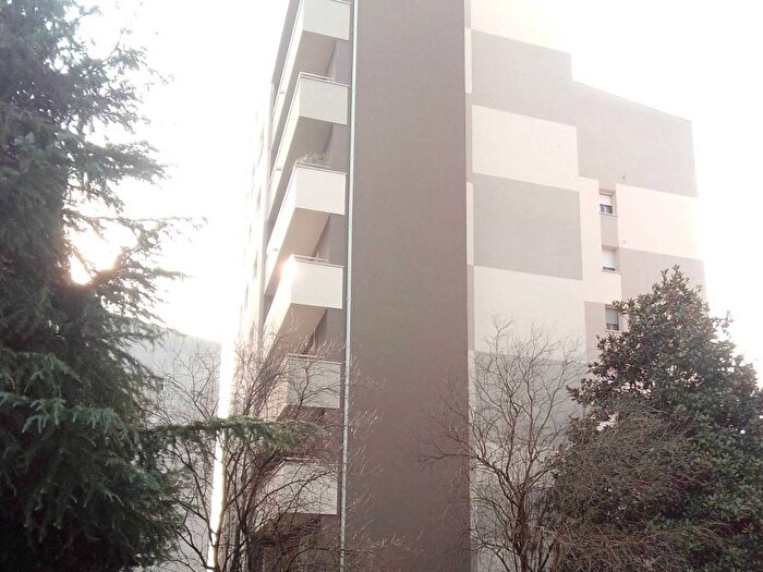 Appartamento trilocale in affitto in Via Luigi Negrinelli, Centro, Cologno Monzese