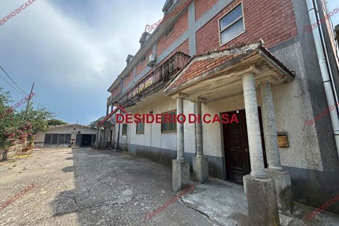 Casa con 6 locali in vendita in Strada Statale dellEtna E delle Madonie, Gangi