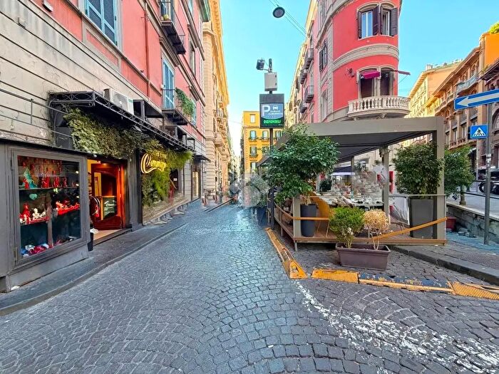 Appartamento bilocale in vendita in Via Gaetano Filangieri, Napoli