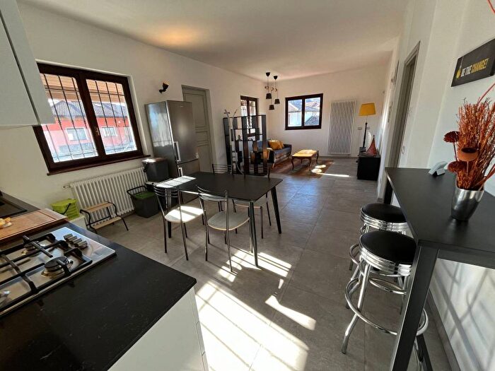 Casa con 5 locali in affitto in Via Prapian, Centro, Gignese