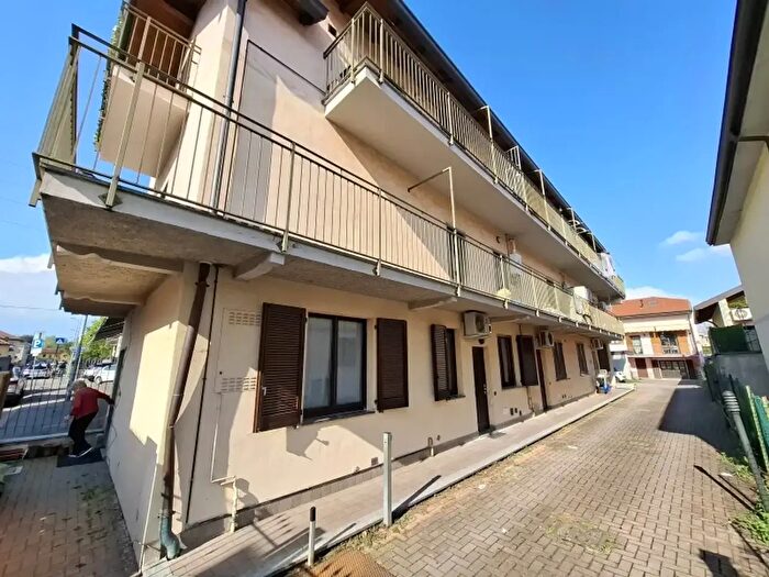 Appartamento bilocale in affitto in Via Monte Rosa, Cesano Maderno