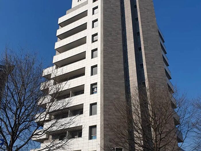 Appartamento bilocale in vendita in Viale Achille Papa, Milano