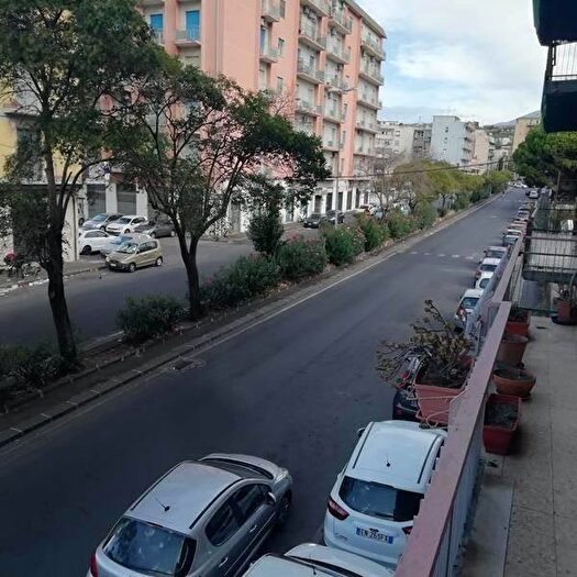 Appartamento con 5 locali in vendita in Via Martelli Castaldi, Catania