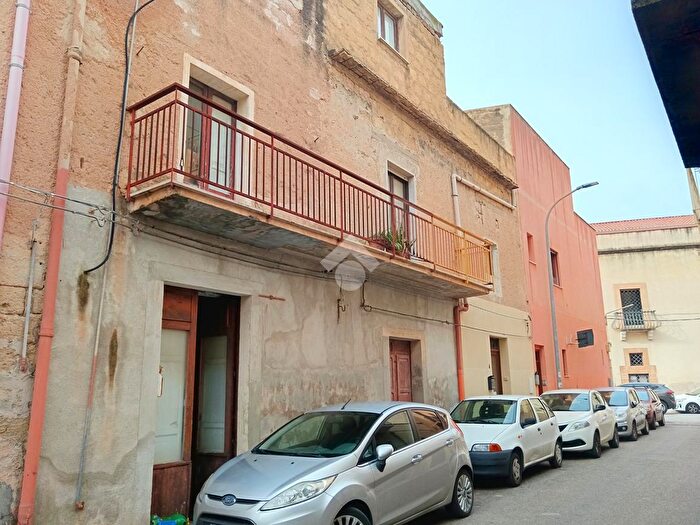 Casa quadrilocale in vendita in Via Alberto Mario, Trapani