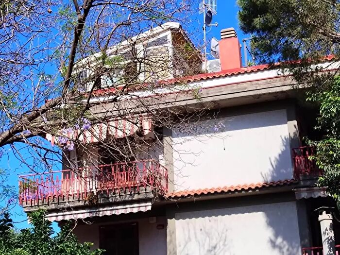 Appartamento con 5 locali in vendita in Via Cervo, Acireale