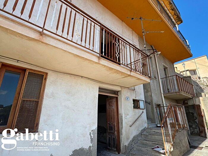Casa con 6 locali in vendita in Via Salita Giuseppe Arimondi, Patti