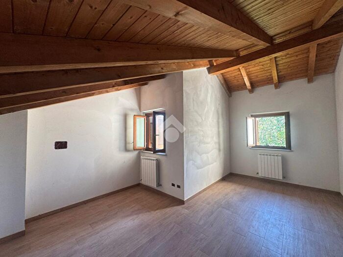 Casa quadrilocale in vendita in Via S Stefano, Oleggio