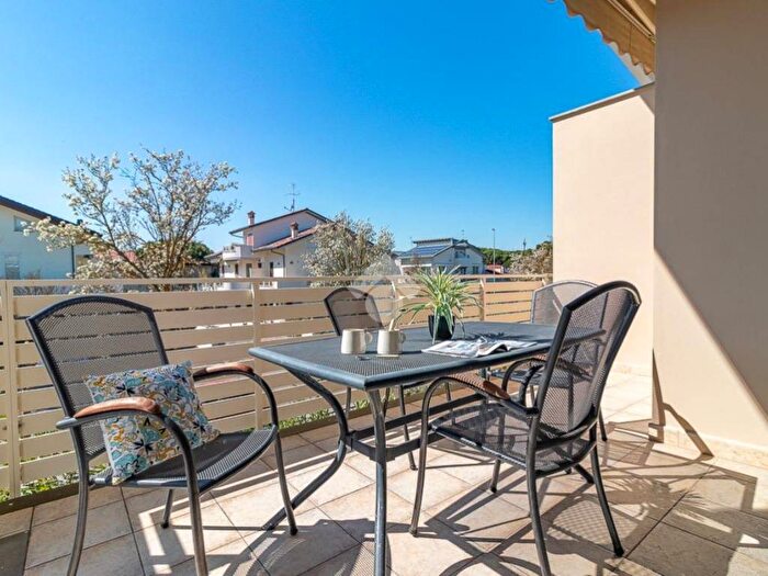 Appartamento quadrilocale in affitto in Via Giovenale, Centro, Cervia