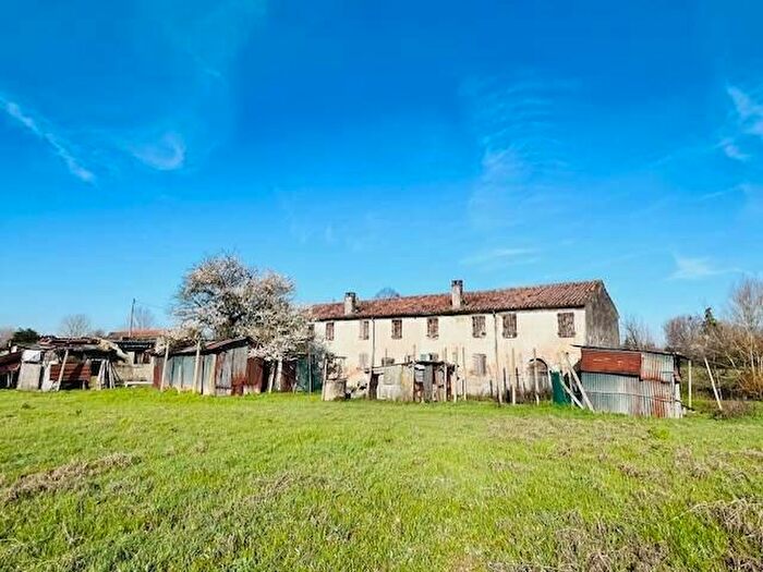 Casa con 10 locali in vendita in Gazzo Veronese