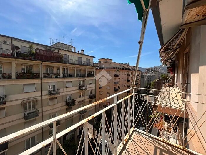 Appartamento quadrilocale in vendita in Via Vittorio Veneto, La Spezia
