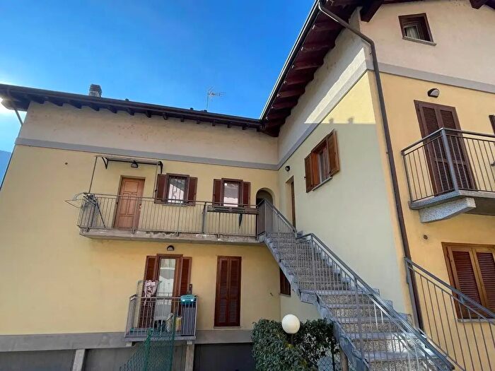 Appartamento trilocale in vendita in Via Roma, Morbegno