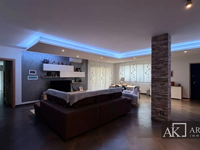 Appartamento quadrilocale in vendita in Corso XXIII Marzo, Novara