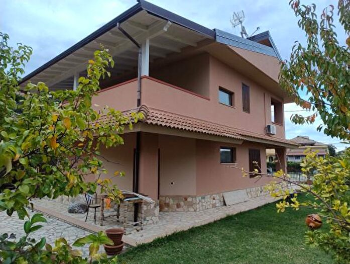 Casa quadrilocale in vendita in Località Buda, Gimigliano