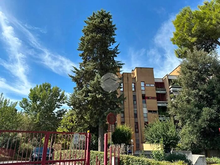 Appartamento con 5 locali in vendita in Via Carlo Giuseppe Bertero, Roma