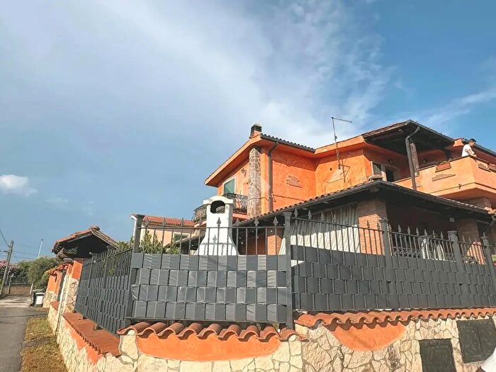 Appartamento bilocale in vendita in Via Isola del Giglio, Ciampino