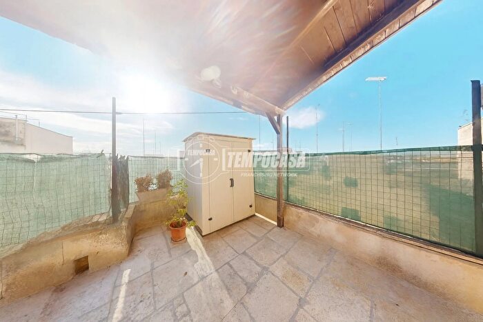 Appartamento trilocale in vendita in Via Giuseppe Battaglini, Lecce