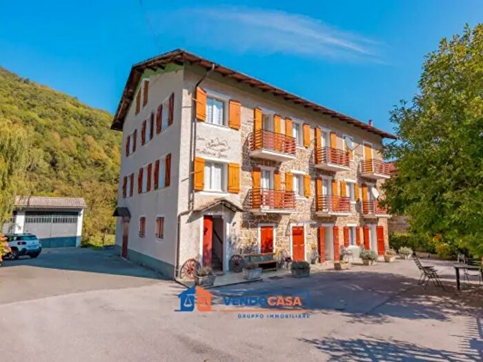 Casa con 6 locali in vendita in Via Mistral, Monterosso Grana