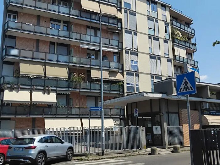 Appartamento bilocale in vendita in Via Magellano, Monza