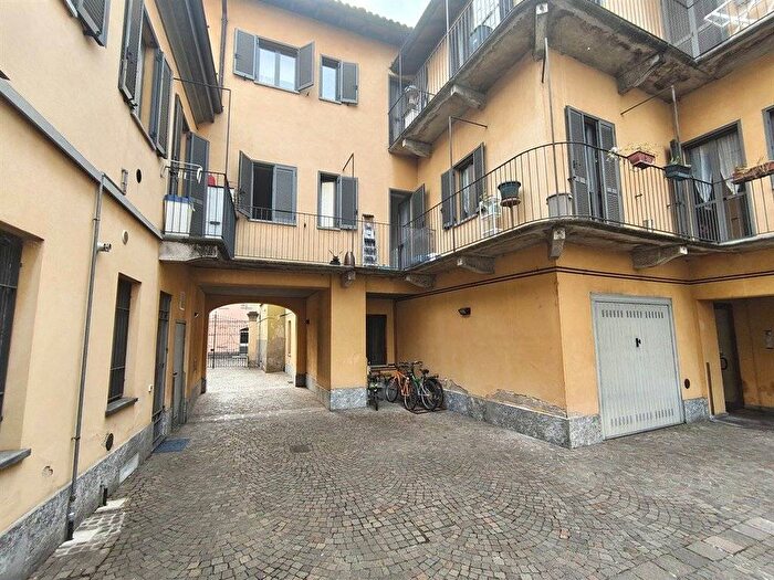 Appartamento trilocale in affitto in Via Carlo Porta, Centro Storico, Monza