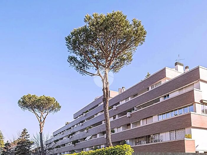 Appartamento quadrilocale in vendita in Via Umberto Saba, Roma