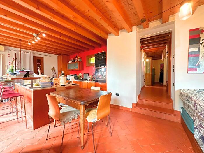 Casa con 5 locali in vendita in Vicolo del Maso, Colceresa