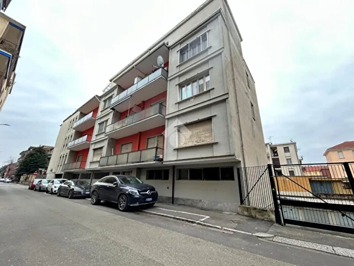 Appartamento trilocale in vendita in Via Pietro Verri, Pavia