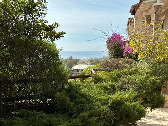 Appartamento quadrilocale in vendita in Vico Lussu, Villasimius