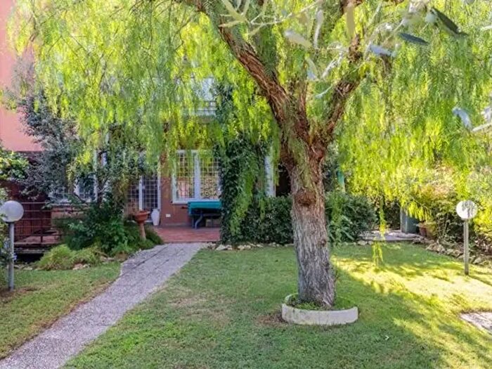 Casa con 6 locali in vendita in Via Eschilo, Roma