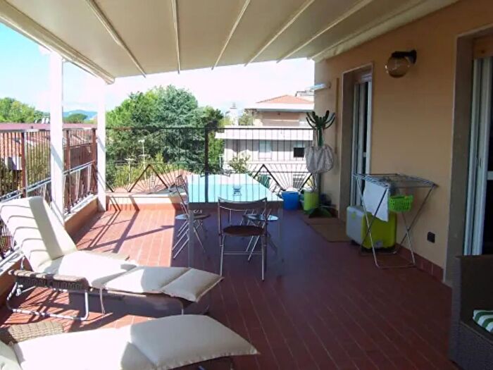 Appartamento trilocale in vendita in Via San Giuseppe Vecchio, Massa