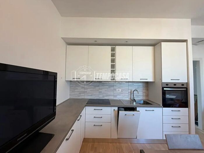 Appartamento bilocale in affitto in Via Lisiade Pedroni, Milano