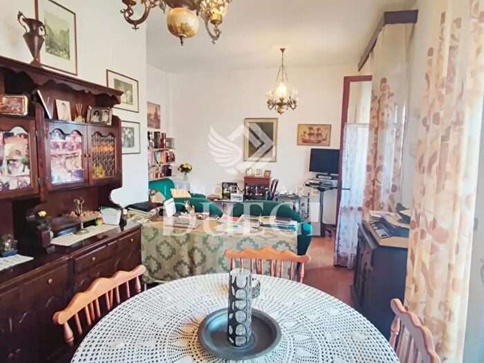 Appartamento con 5 locali in vendita in Viareggio