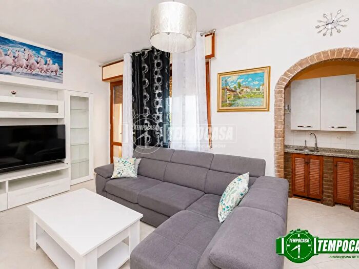 Appartamento con 7 locali in vendita in Via Giuseppe Garibaldi, Pontecurone