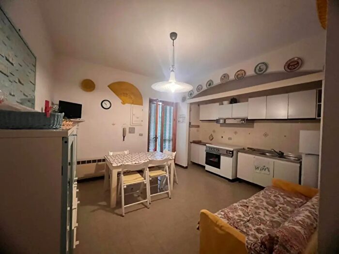 Appartamento quadrilocale in vendita in Via Pietro Nenni, Rodi Garganico