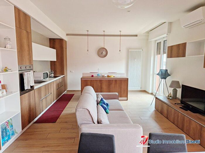 Appartamento trilocale in vendita in Via Corfù, Brescia