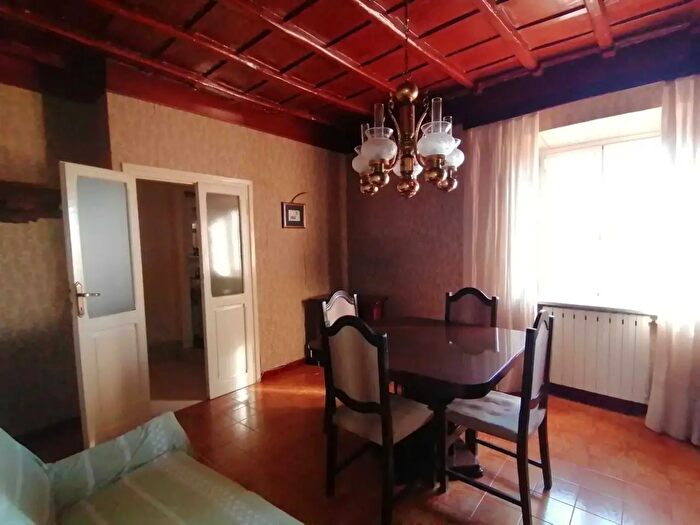 Appartamento con 5 locali in vendita in Piazza Paparelli, Zagarolo