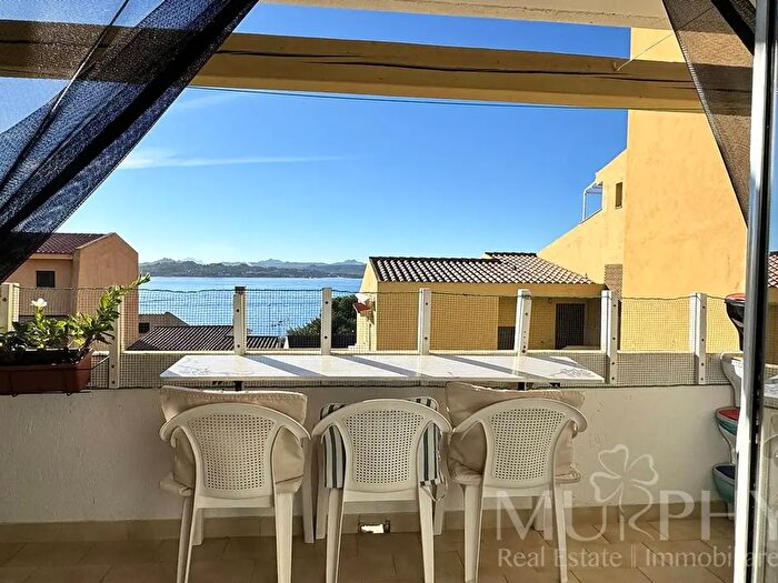 Appartamento trilocale in vendita in Via Padule, La Maddalena