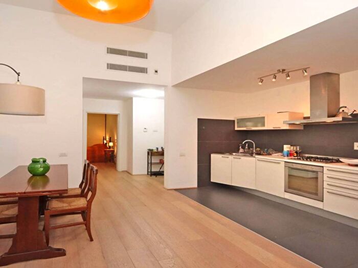 Appartamento bilocale in affitto in Viale Giovanni Milton, Libertà Savonarola, Firenze